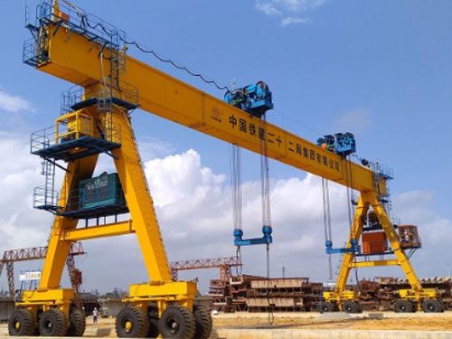 輪胎起重機(jī)